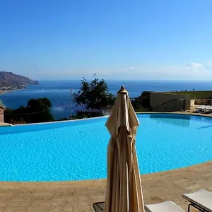 taorminaluxapartment-taormina-city-centre.taorminaitalyhotels.com/