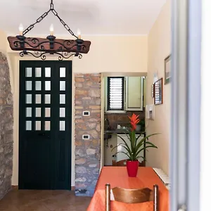 https://al-vicoletto-taormina.taorminaitalyhotels.com